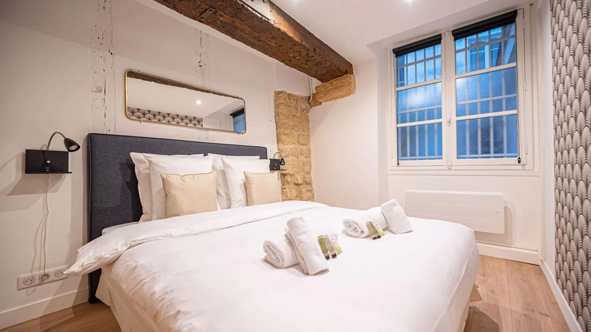 Beautiful In Saint Germain Apartment *